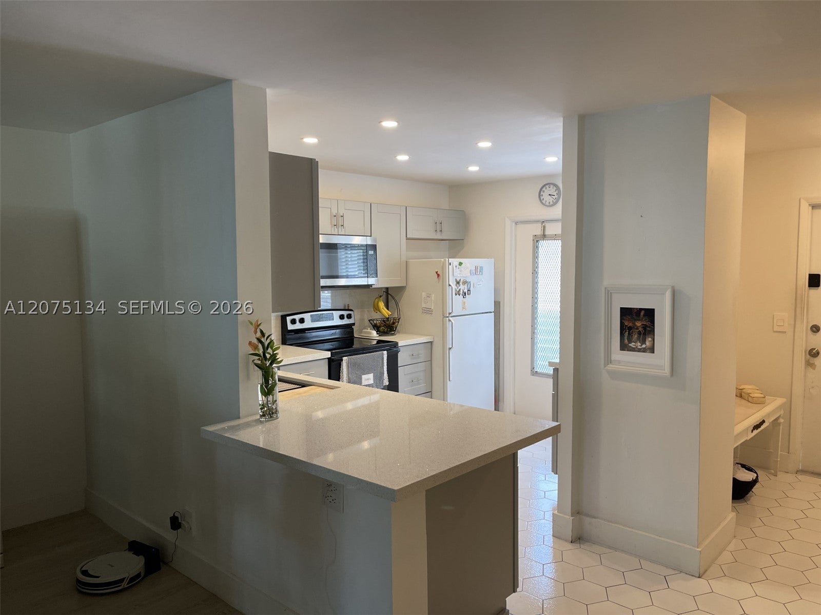 1000 NE 14th Ave 211