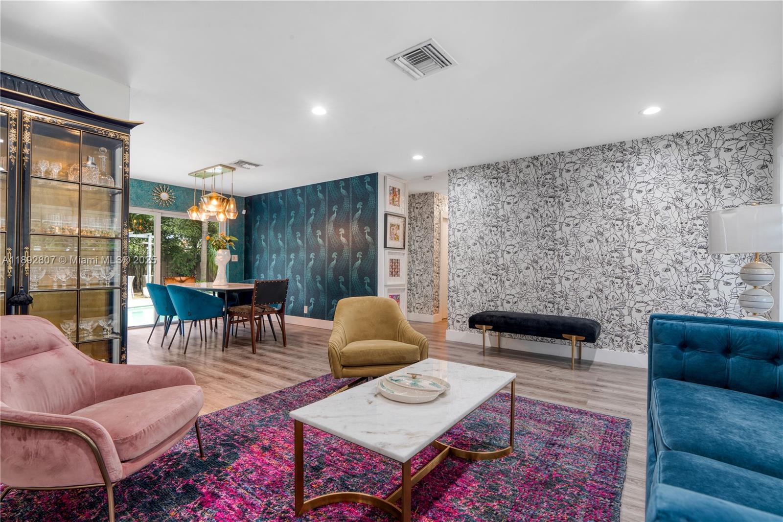 IMPERIAL POINT 3RD SEC - Residential Lease