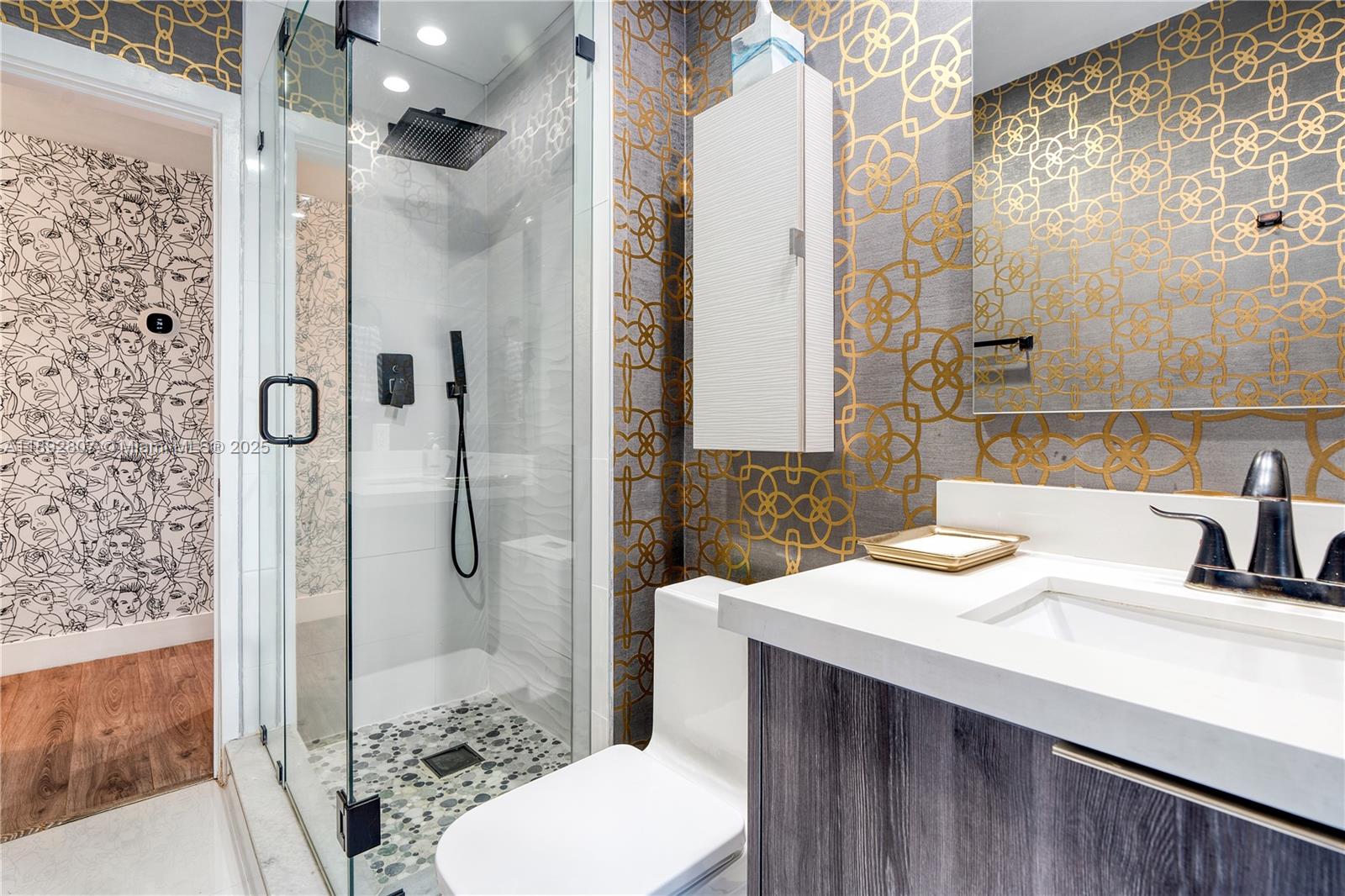 IMPERIAL POINT 3RD SEC - Residential Lease