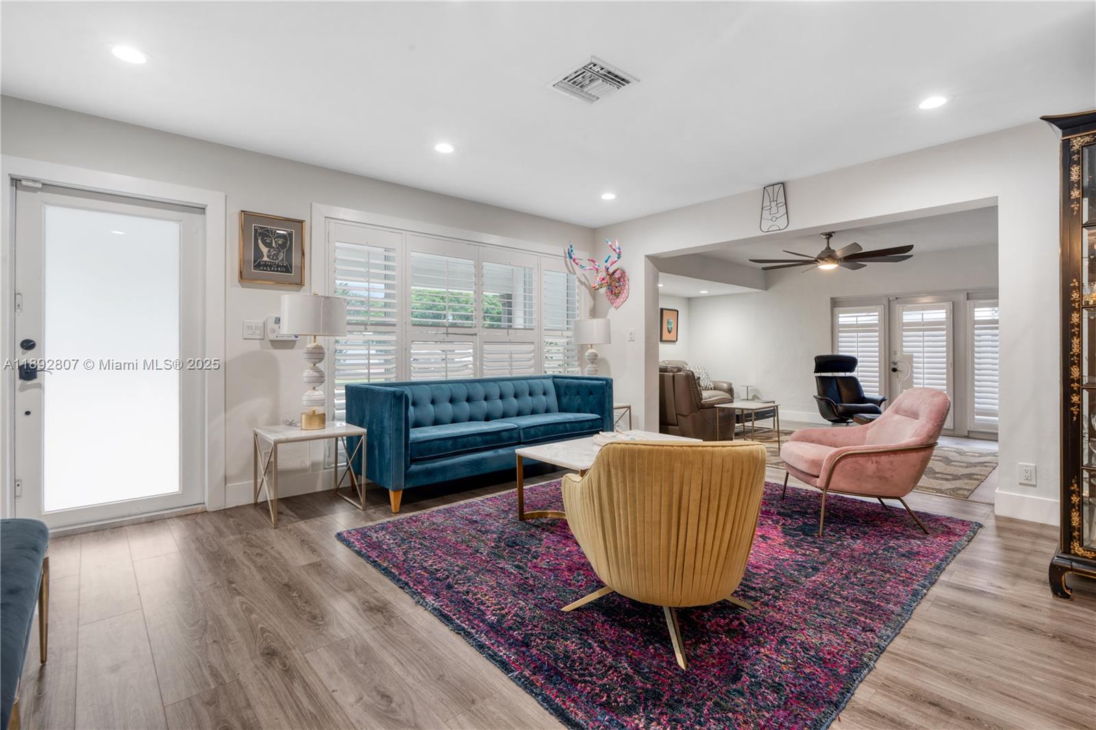 IMPERIAL POINT 3RD SEC - Residential Lease