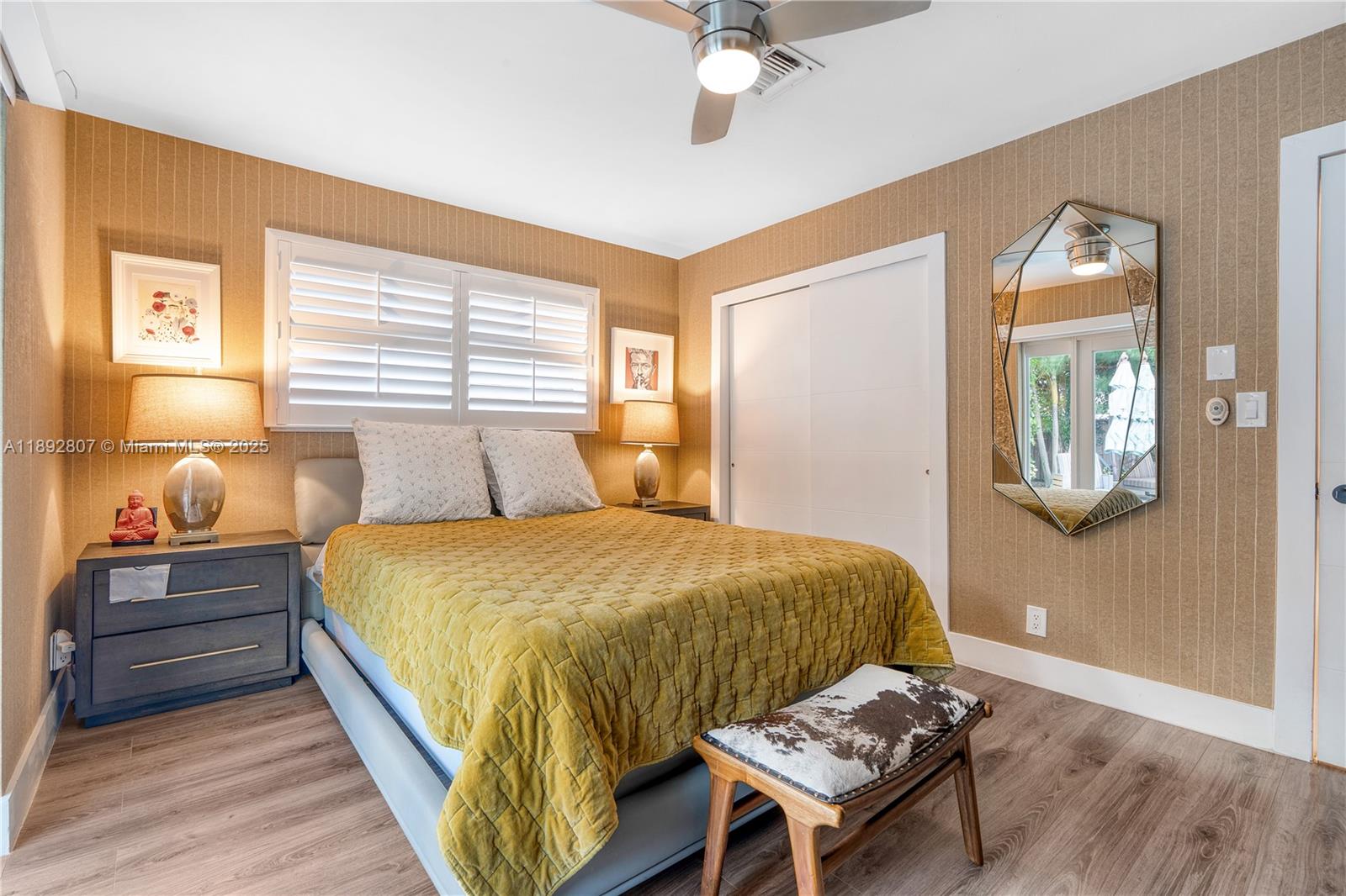 IMPERIAL POINT 3RD SEC - Residential Lease