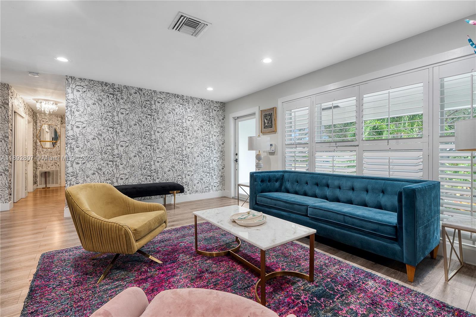 IMPERIAL POINT 3RD SEC - Residential Lease