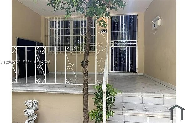 800 SW 25th Rd