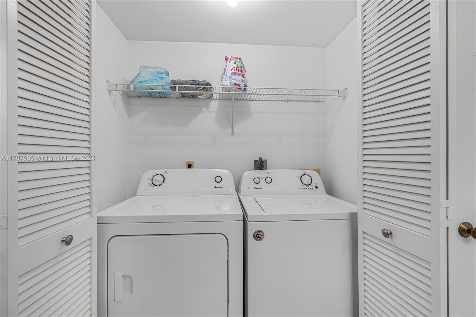 LAKES AT LA PAZ CONDO - Residential Lease
