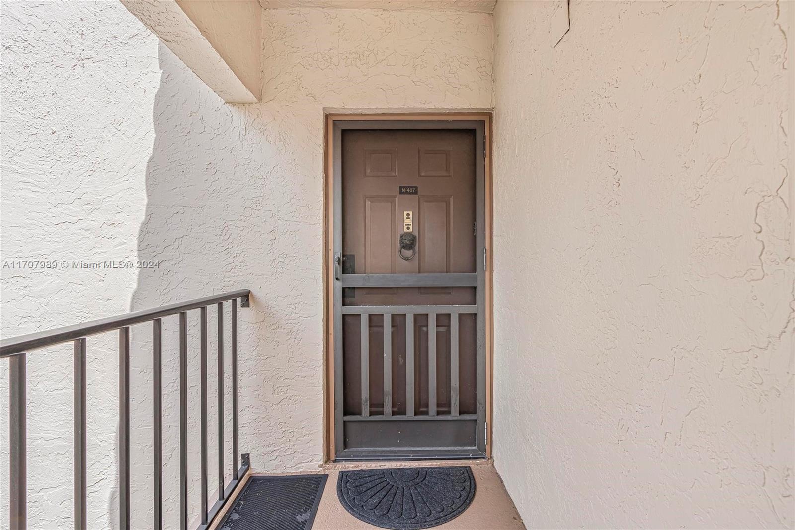 LAKES AT LA PAZ CONDO - Residential Lease