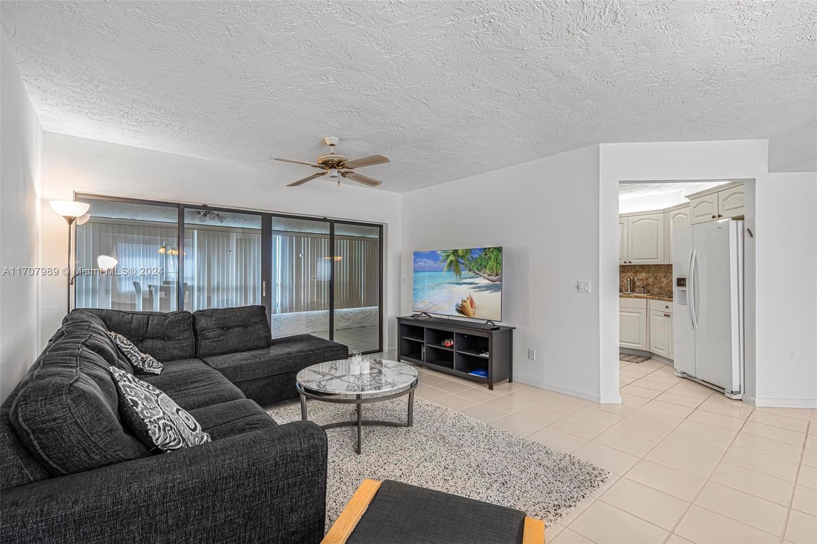 LAKES AT LA PAZ CONDO - Residential Lease