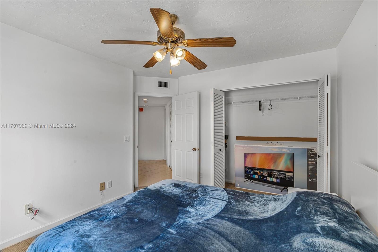 LAKES AT LA PAZ CONDO - Residential Lease
