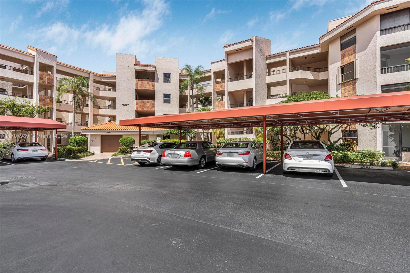 Gorgeous 2 Bedroom/ 2 Bathroom Condo in the Heart of Boca Raton. Located in the Lakes at La Paz Community on the Top Floor, This Super Spacious Condo Features Tile and Carpet Floors Through Out, Huge Enclosed Balcony that Doubles as a Florida Room, Updated Kitchen with Granite Countertops, Tons of Closet Space Throughout and More! Primary Bedroom Has a Walk in Closet and Ensuite Bathroom Features a Separate Tub and Shower. Community Amenities Include Club House, Pool and Tennis Courts, Join the Optional Club at Boca and More! Location Offers Easy Access to All Major Roadways, Shopping, Dining, Public Parks, Public Transportation and Downtown Boca.