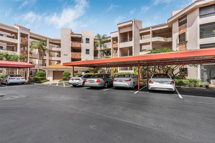 Gorgeous 2 Bedroom/ 2 Bathroom Condo in the Heart of Boca Raton. Located in the Lakes at La Paz Community on the Top Floor, This Super Spacious Condo Features Tile and Carpet Floors Through Out, Huge Enclosed Balcony that Doubles as a Florida Room, Updated Kitchen with Granite Countertops, Tons of Closet Space Throughout and More! Primary Bedroom Has a Walk in Closet and Ensuite Bathroom Features a Separate Tub and Shower. Community Amenities Include Club House, Pool and Tennis Courts, Join the Optional Club at Boca and More! Location Offers Easy Access to All Major Roadways, Shopping, Dining, Public Parks, Public Transportation and Downtown Boca.