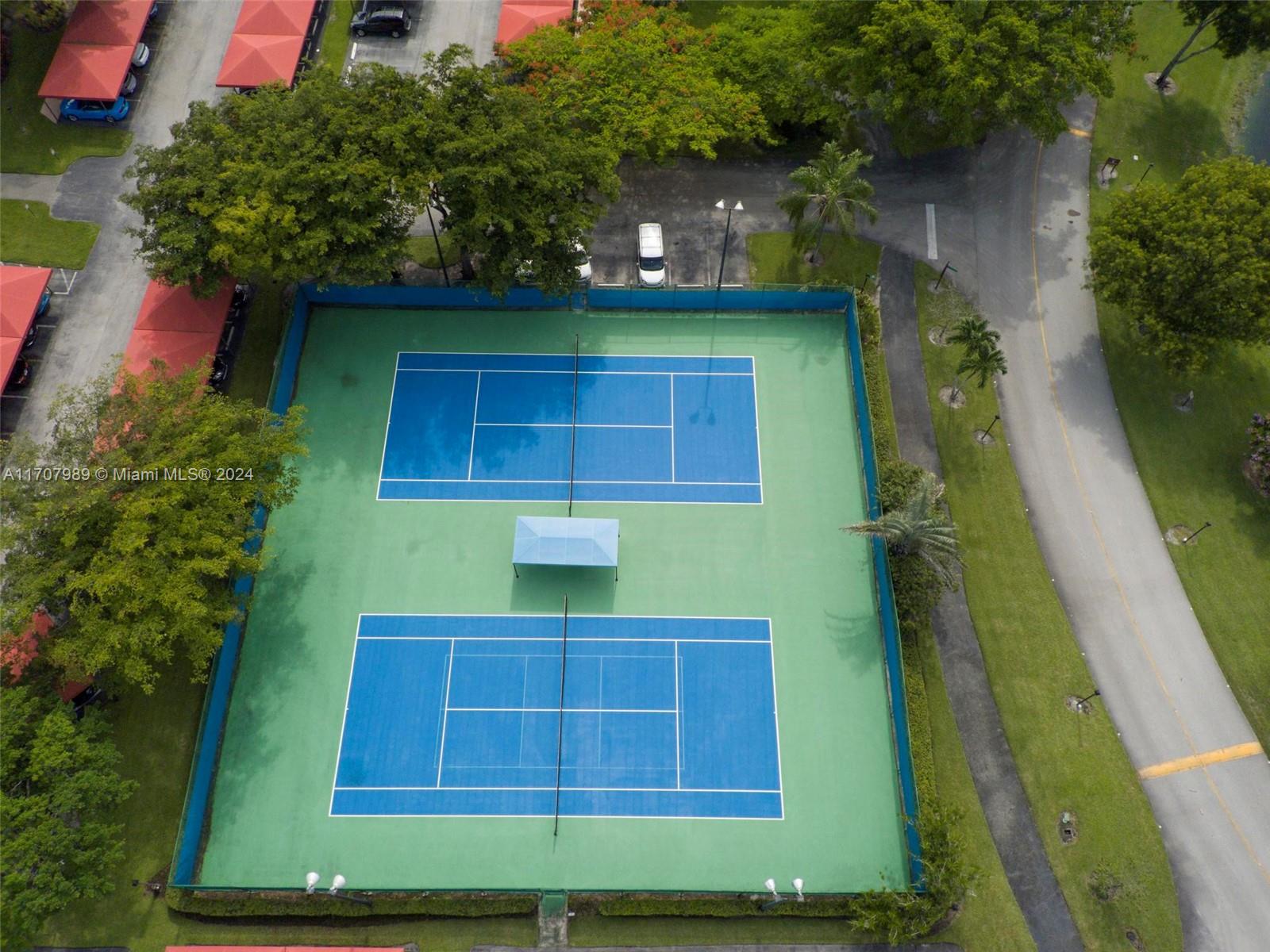 LAKES AT LA PAZ CONDO - Residential Lease