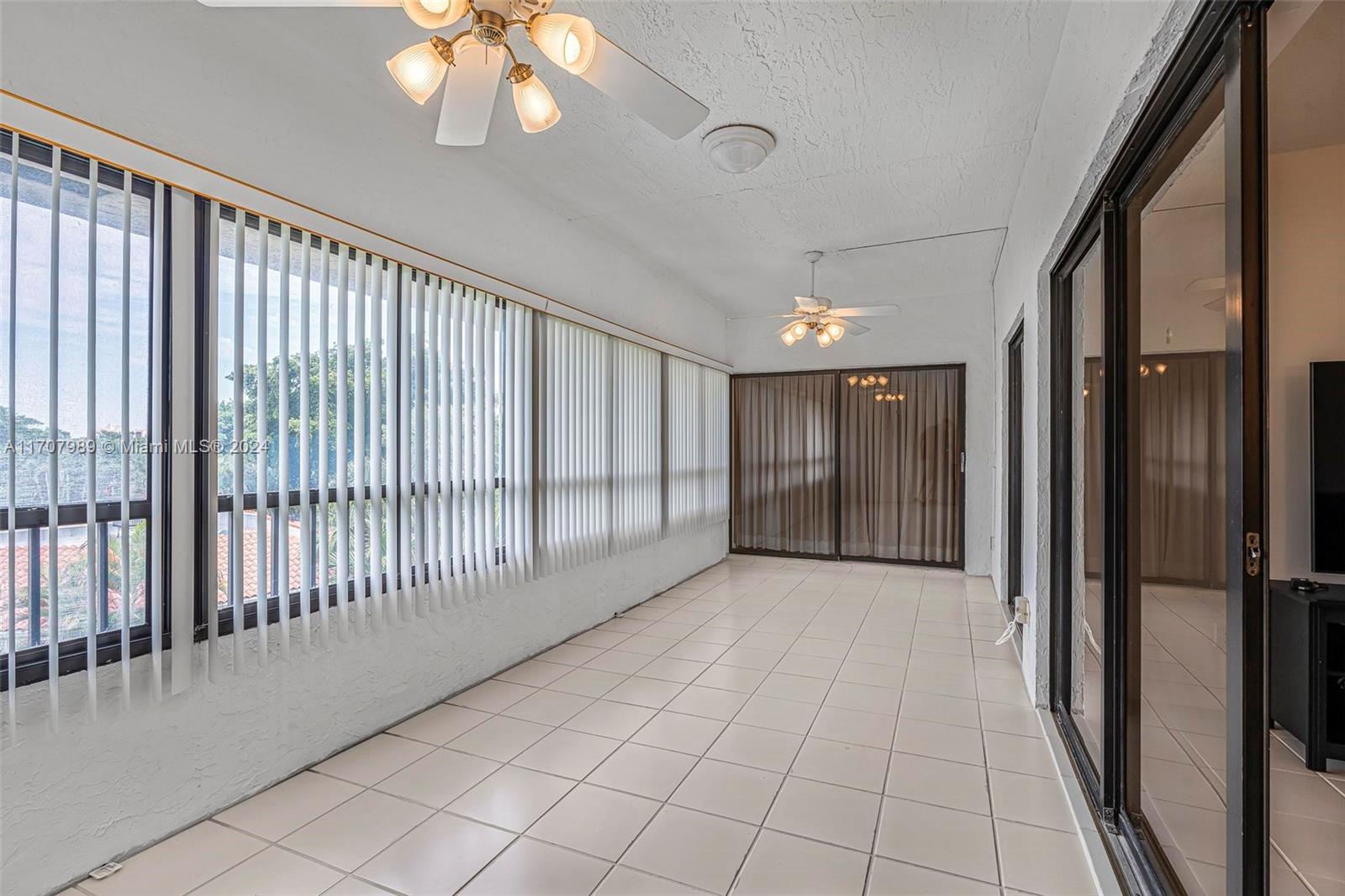 LAKES AT LA PAZ CONDO - Residential Lease