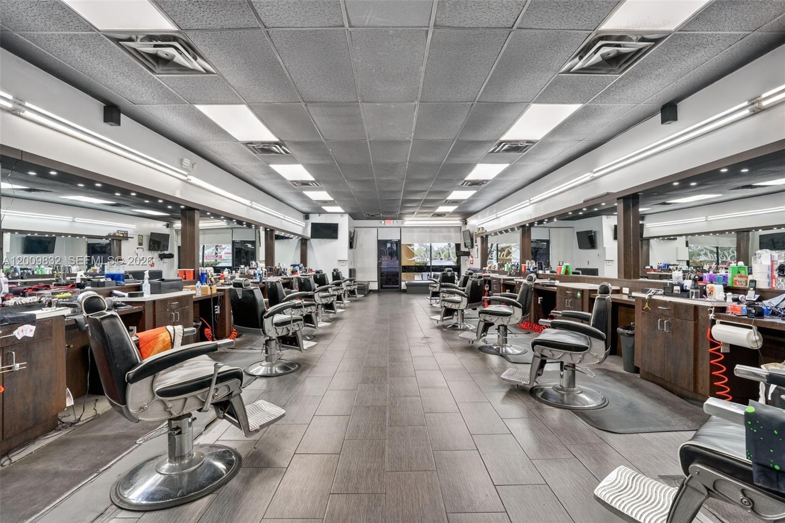 Established Barbershop for Sale – Prime Kendall Location
