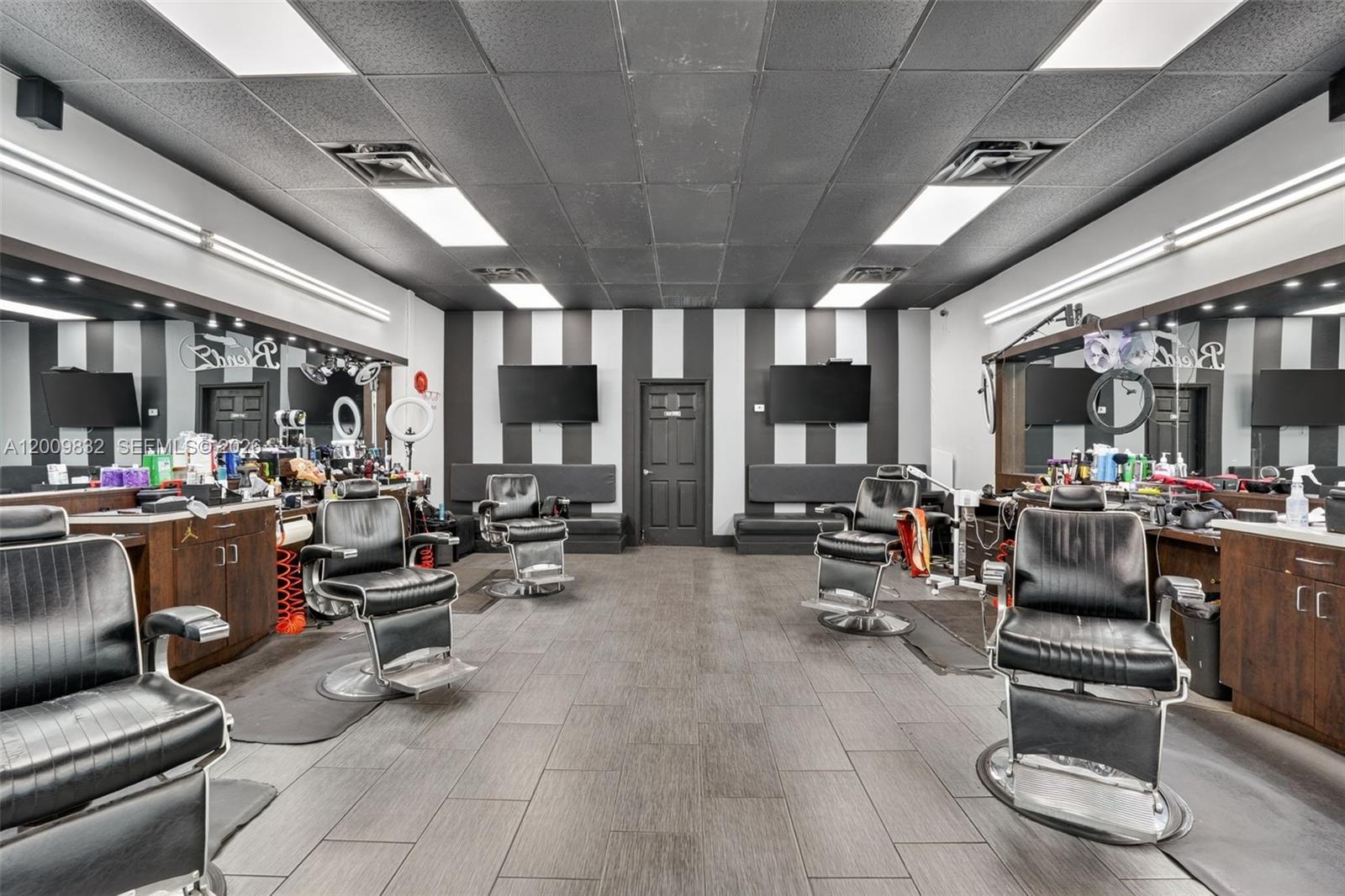 Established Barbershop for Sale – Prime Kendall Location