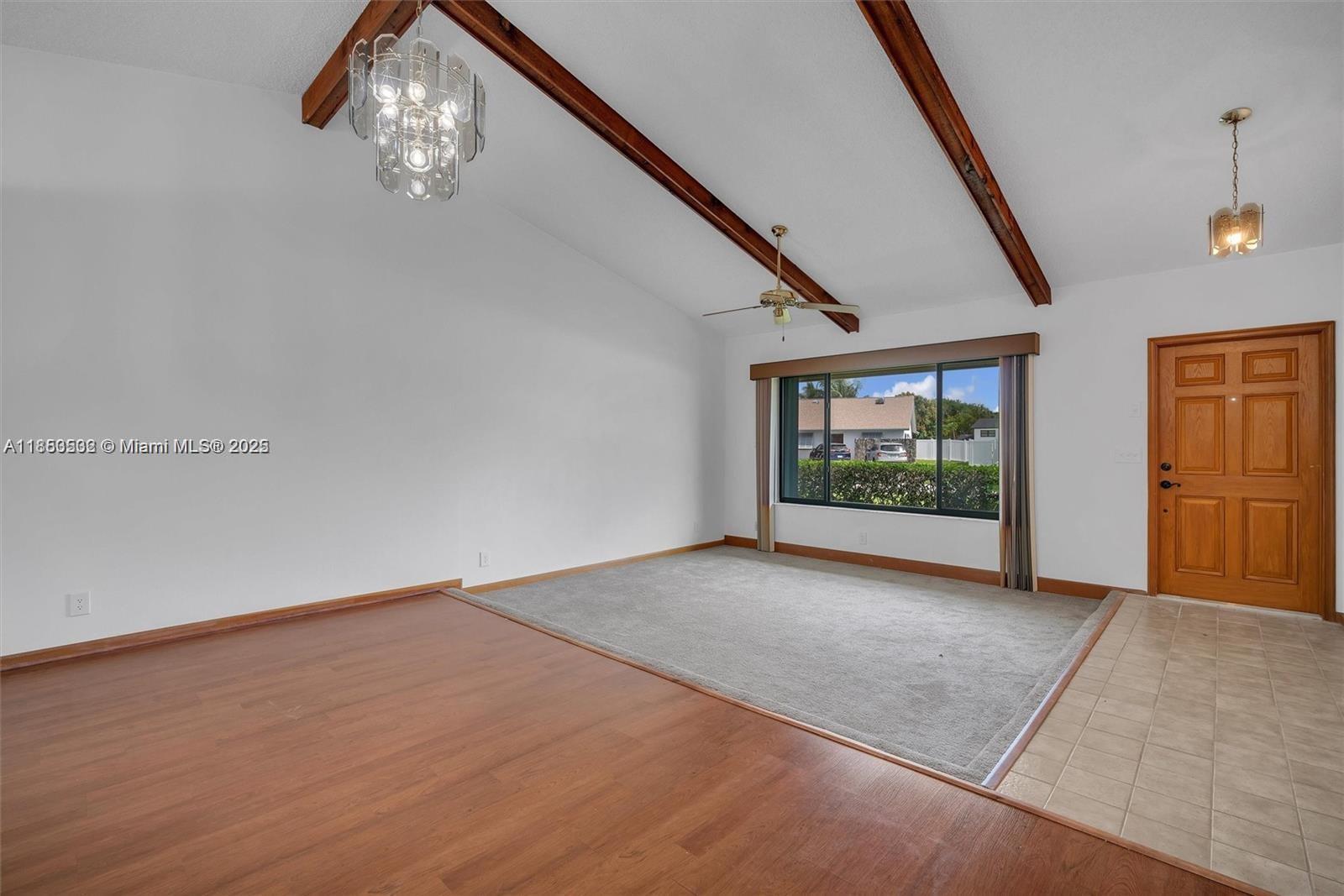 372 NW 35th Pl