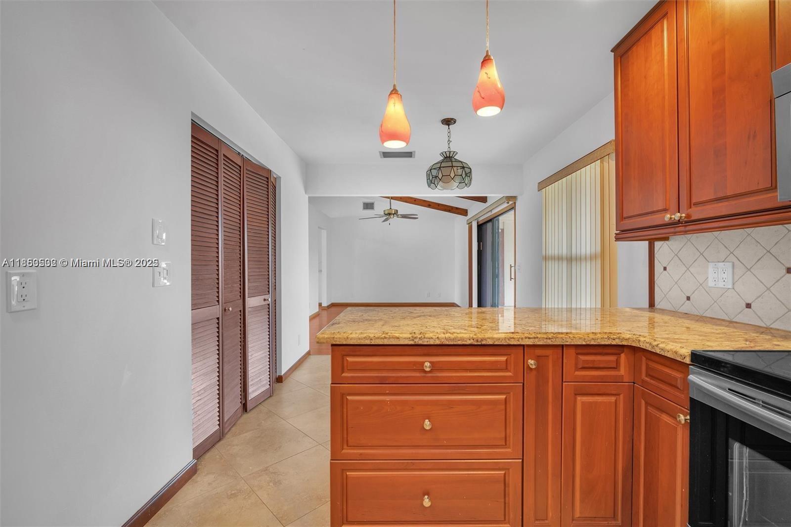 CEDAR RIDGE - Residential