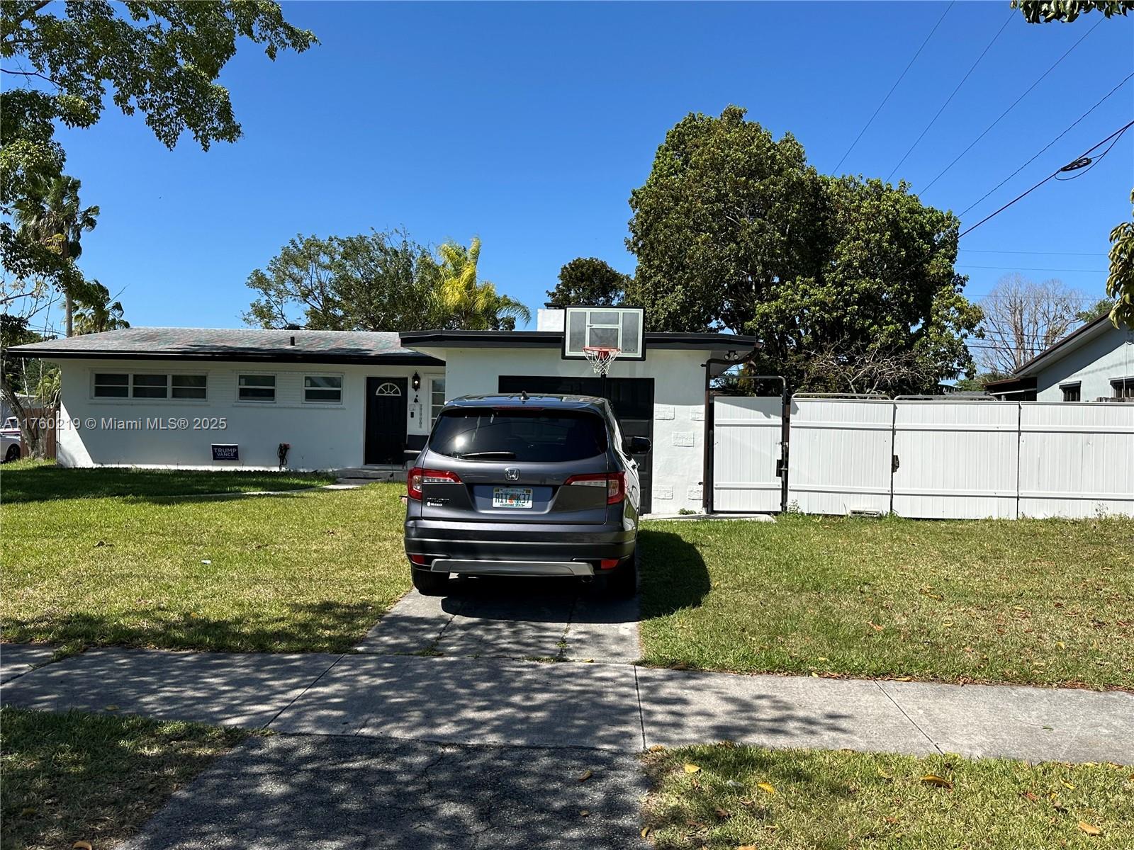 20710 Gulfstream Rd, Cutler Bay, Miami-Dade County, Florida - 1 Bedrooms  
1 Bathrooms - 