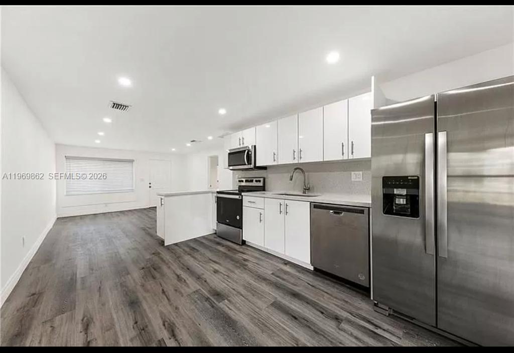 PLAYLAND ISLES - Residential Lease