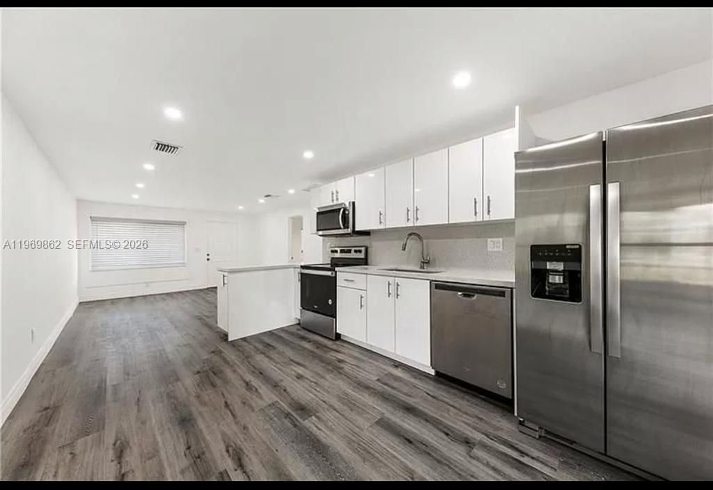 Photo of 4020 SW 50th St, Dania Beach, FL 33314 (MLS # A11969862)