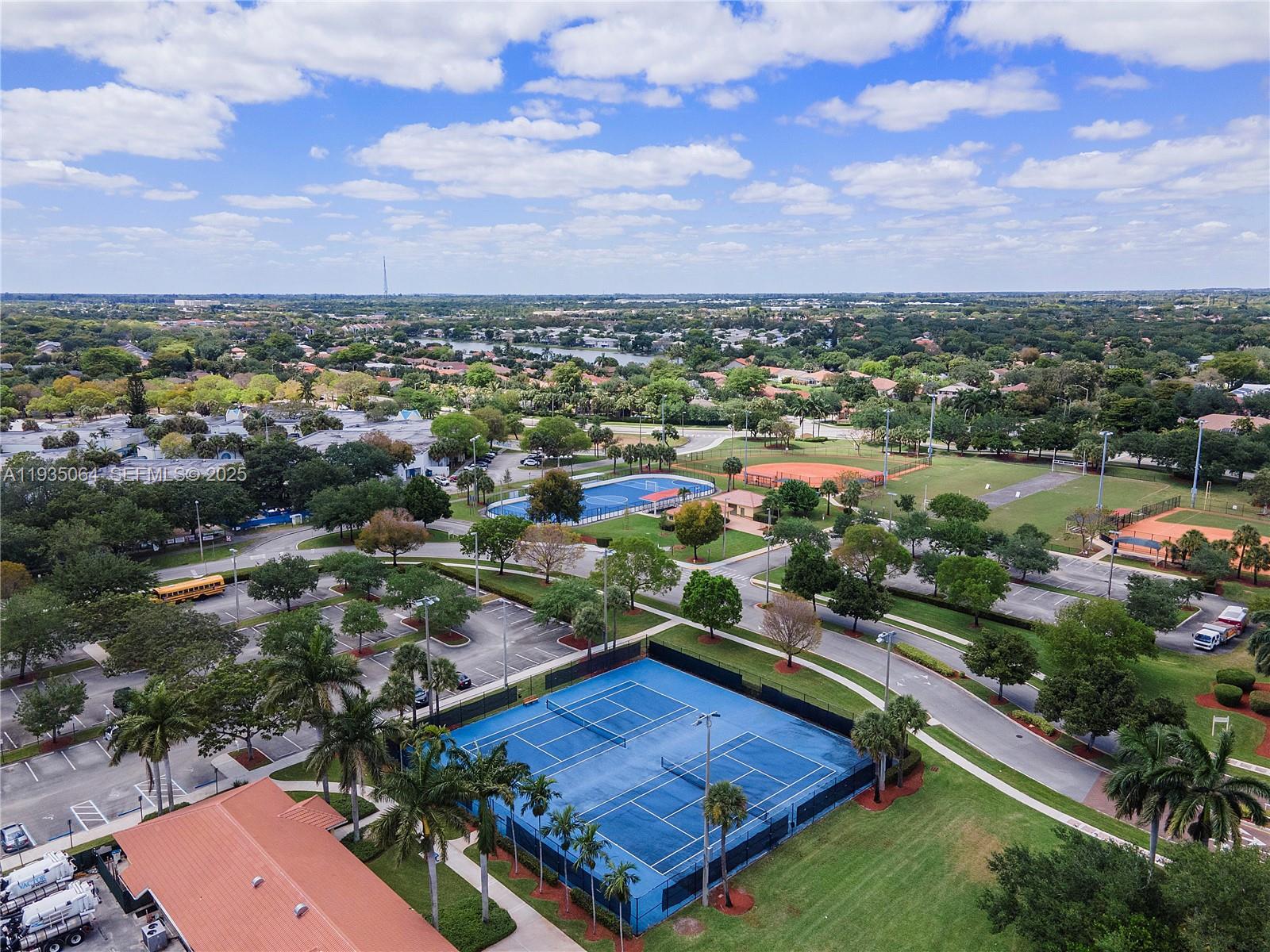 COCO LAKES - Residential