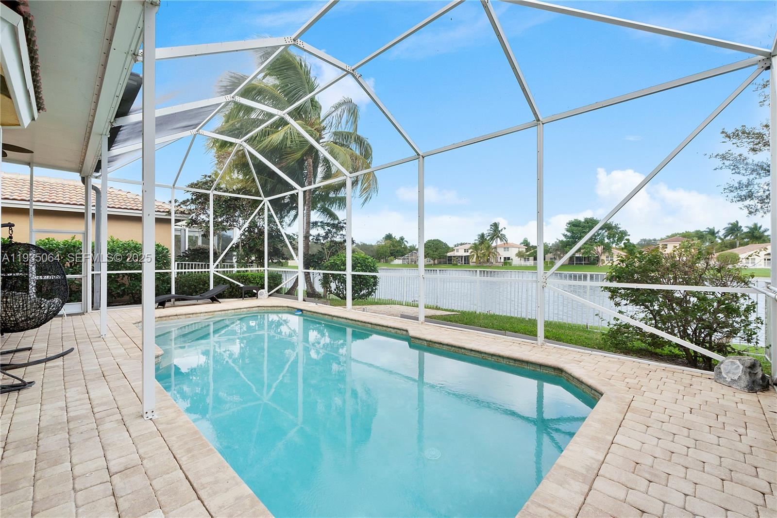 COCO LAKES - Residential