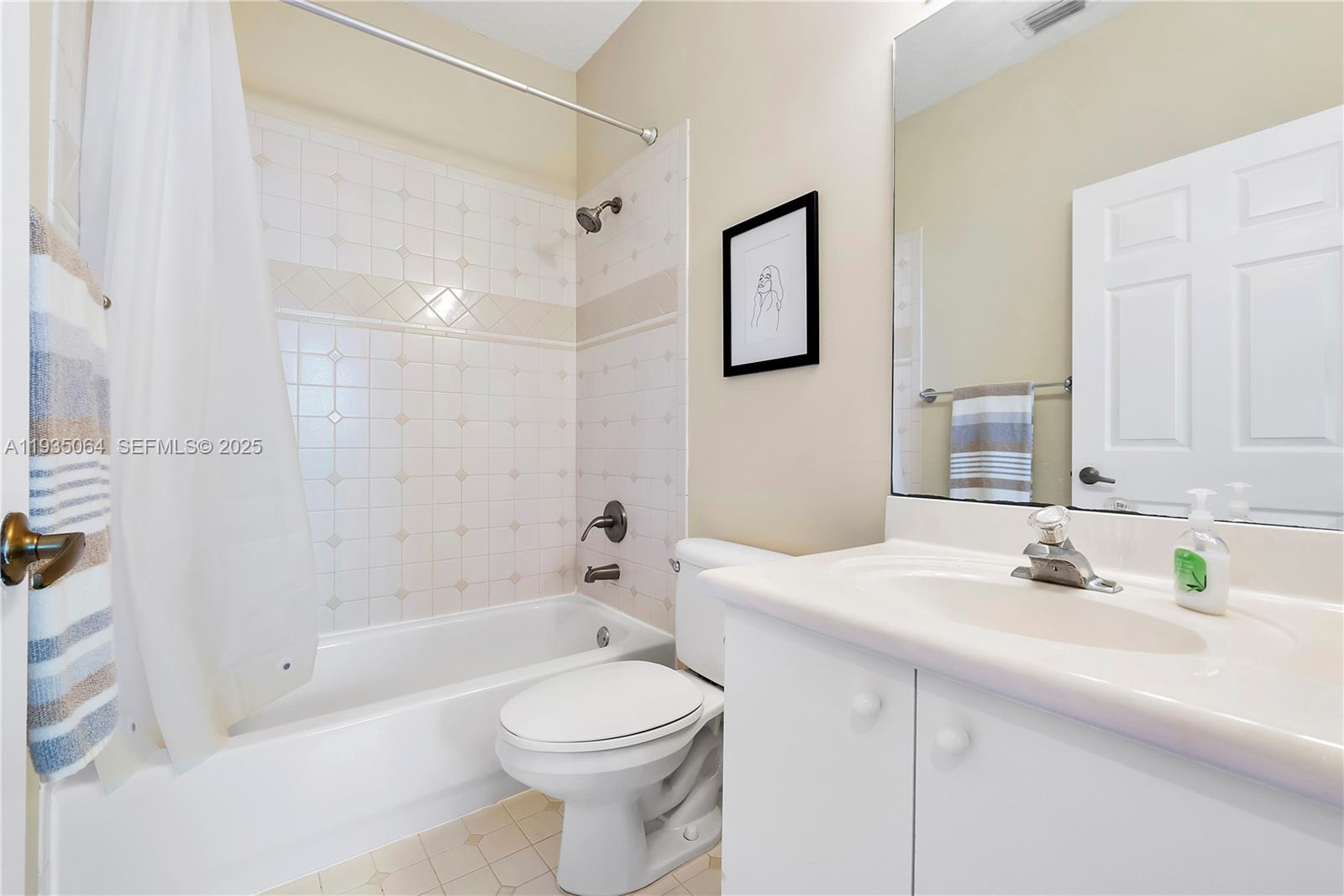 COCO LAKES - Residential