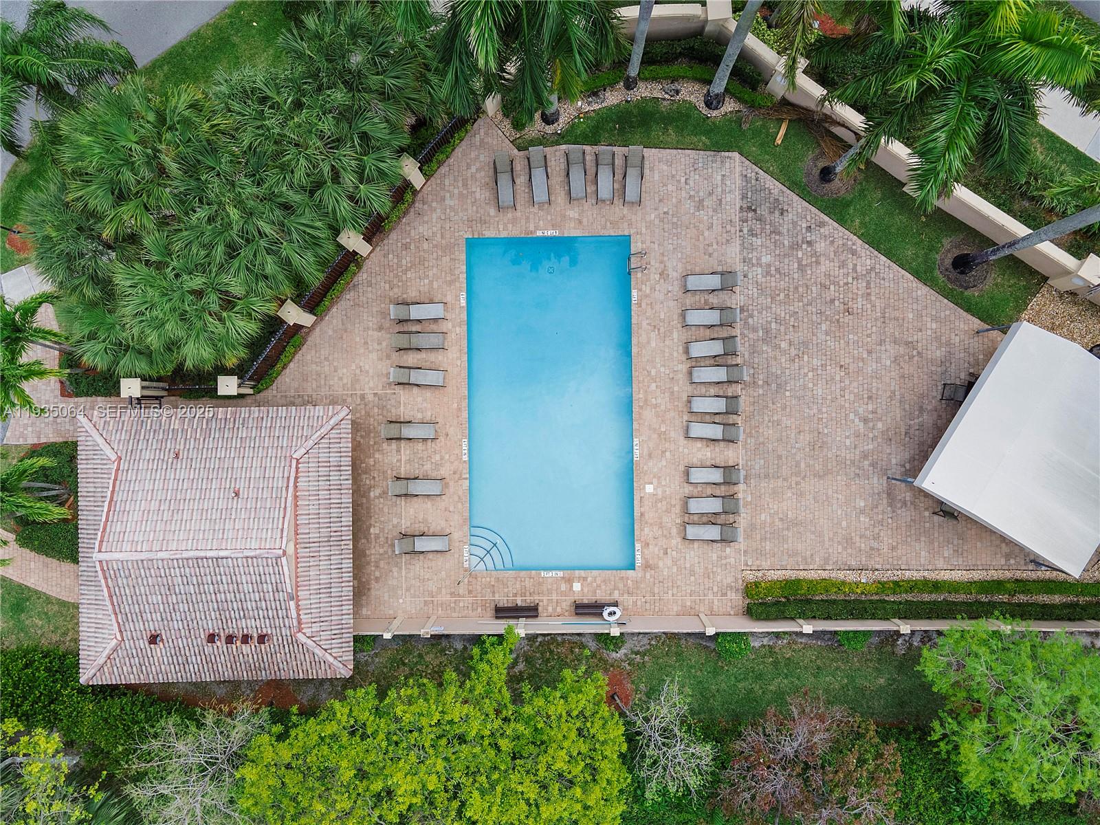 COCO LAKES - Residential