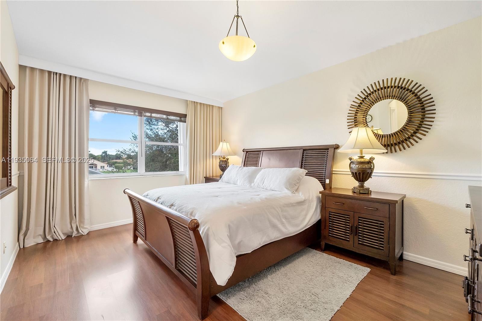 COCO LAKES - Residential