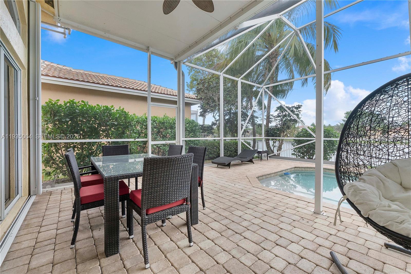 COCO LAKES - Residential