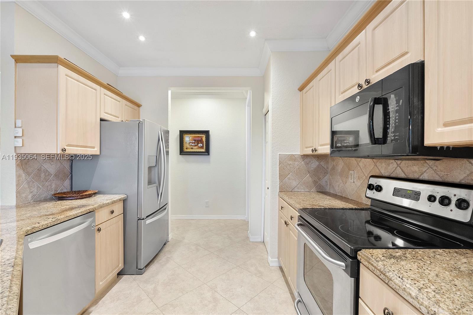 COCO LAKES - Residential