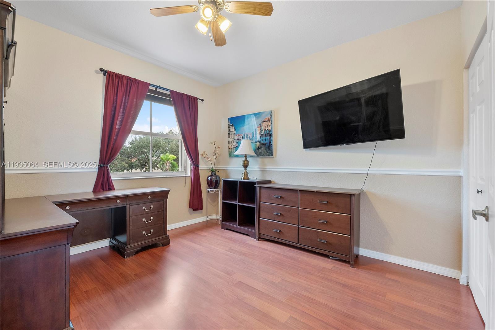 COCO LAKES - Residential