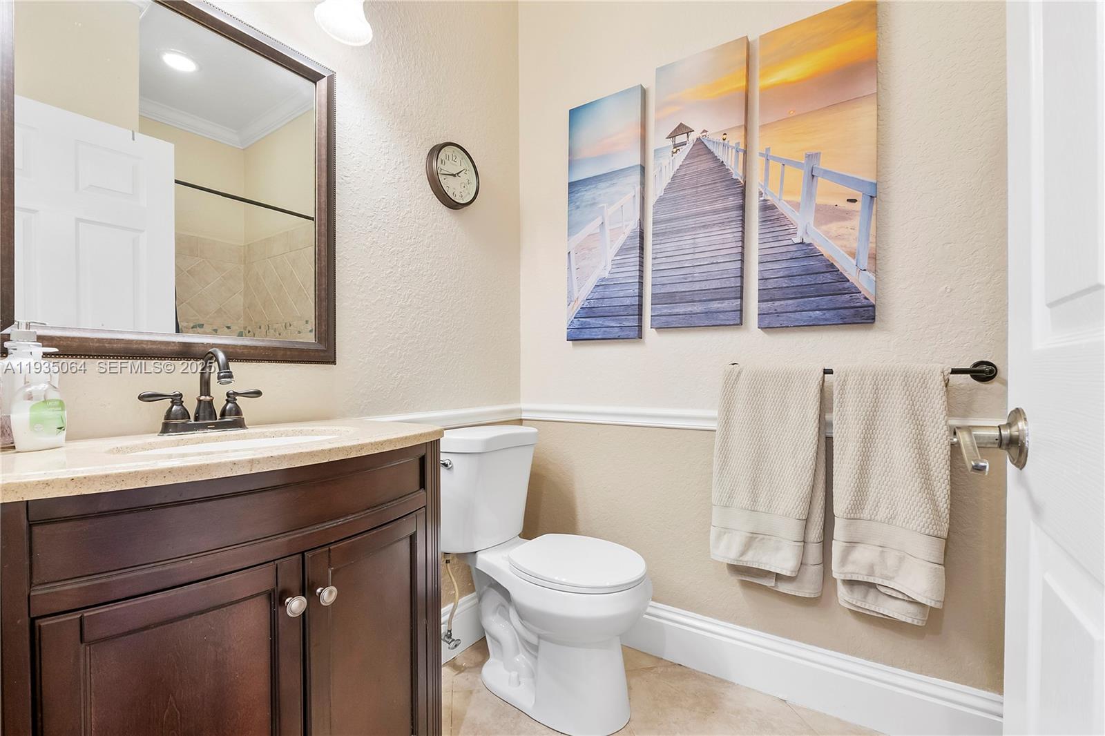 COCO LAKES - Residential