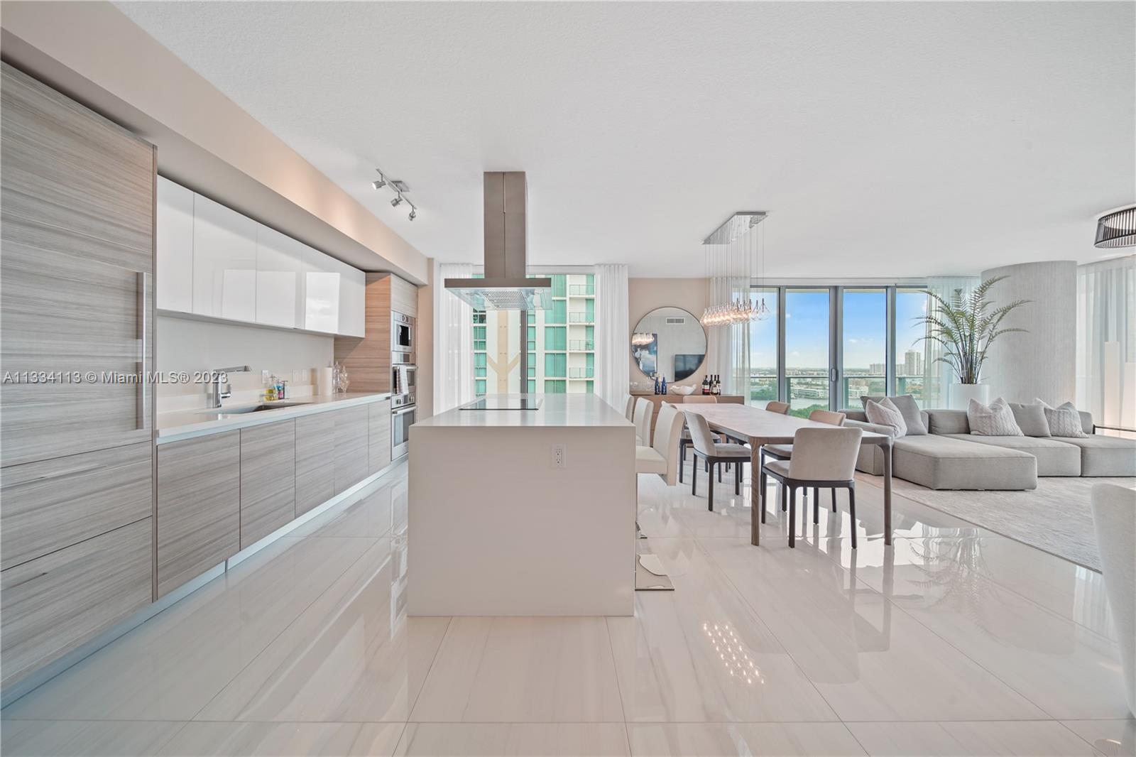 PARQUE TOWERS CONDO - Residential Lease