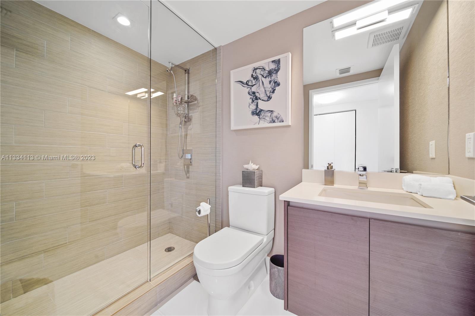 PARQUE TOWERS CONDO - Residential Lease