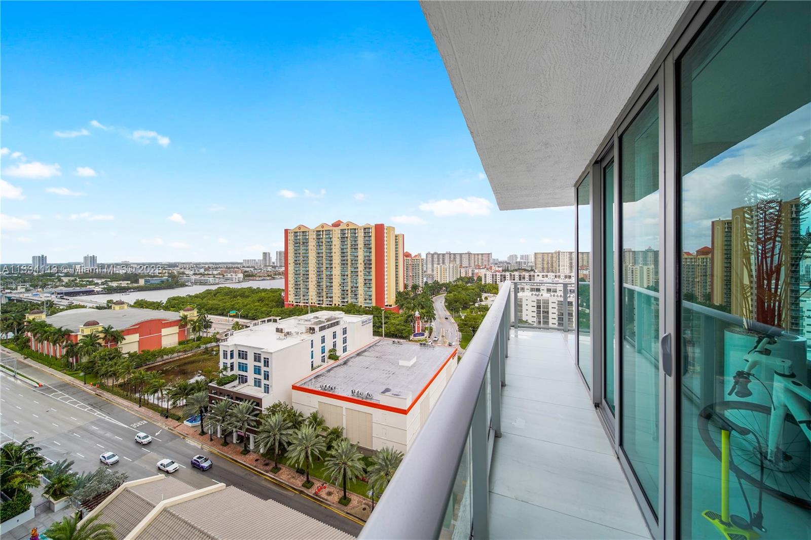 PARQUE TOWERS CONDO - Residential Lease