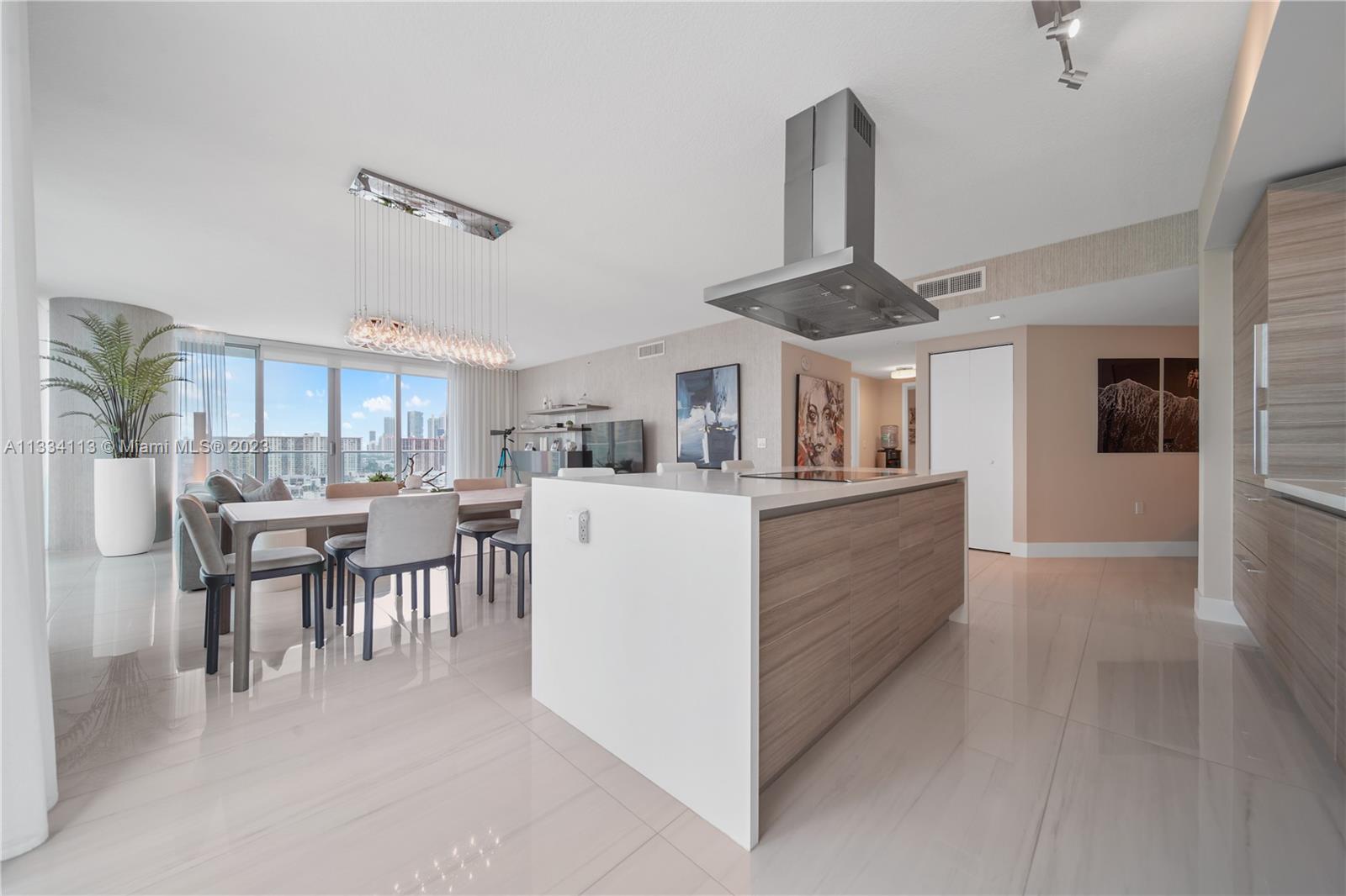 PARQUE TOWERS CONDO - Residential Lease