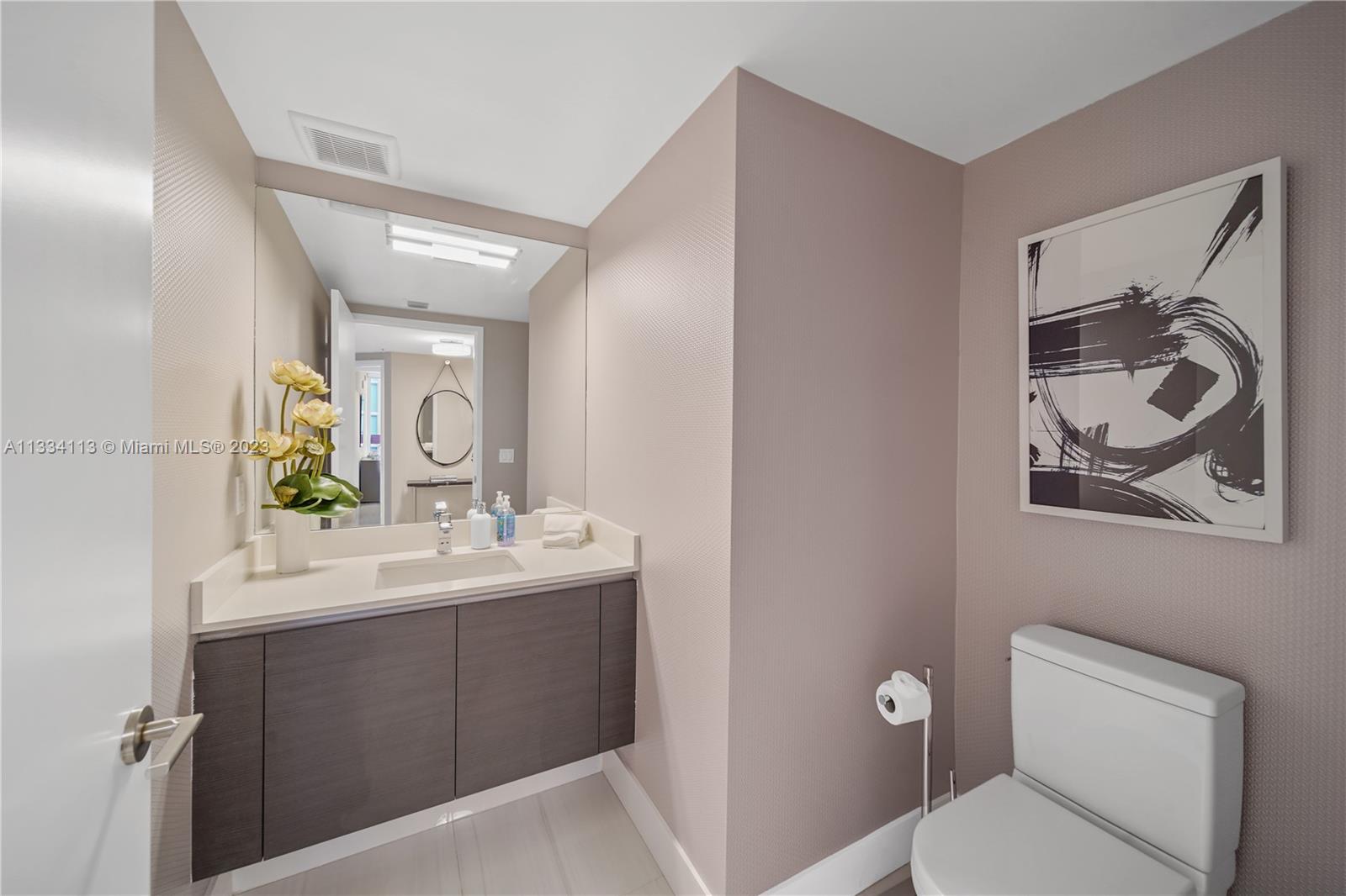 PARQUE TOWERS CONDO - Residential Lease