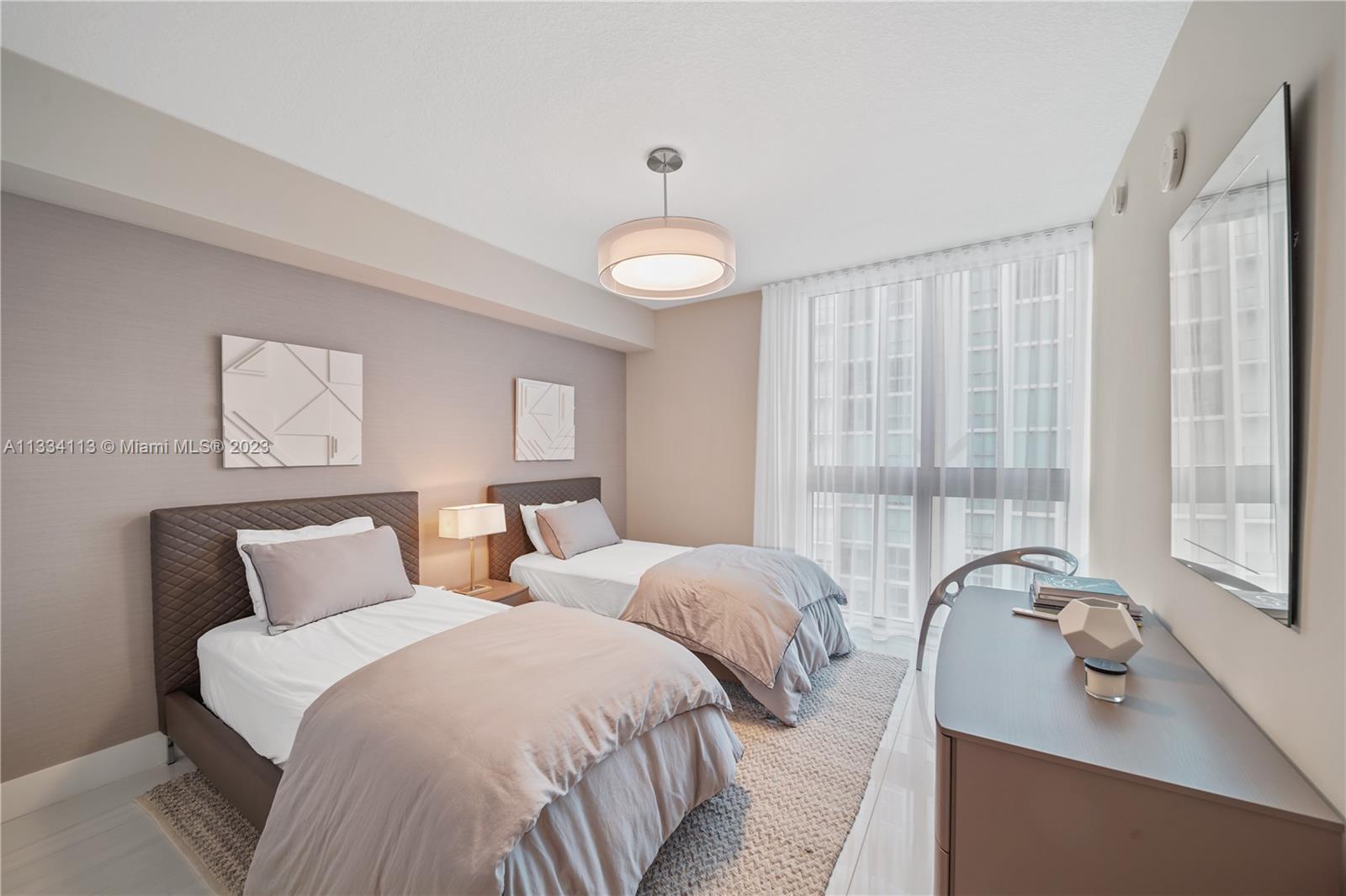 PARQUE TOWERS CONDO - Residential Lease