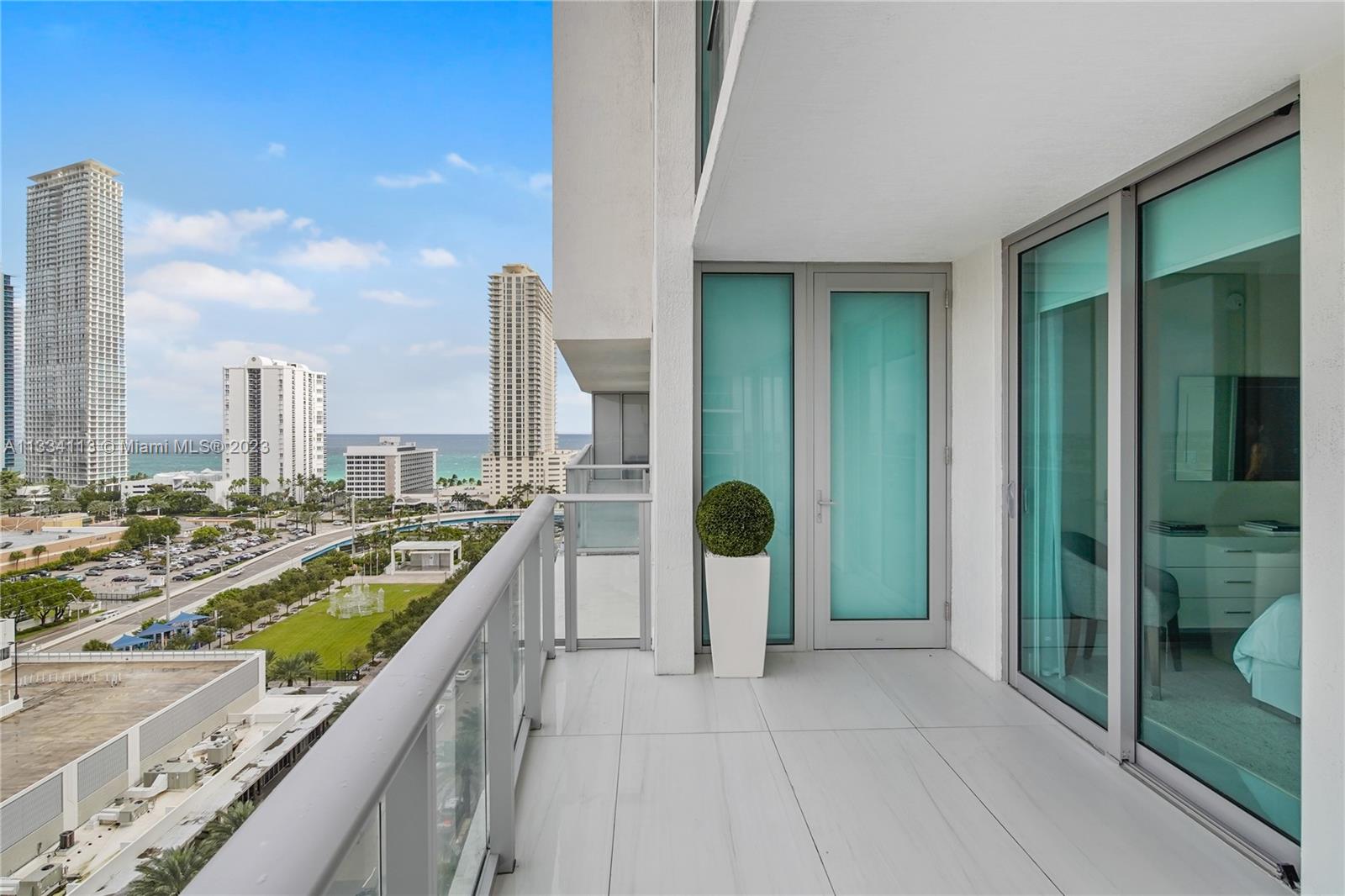 PARQUE TOWERS CONDO - Residential Lease