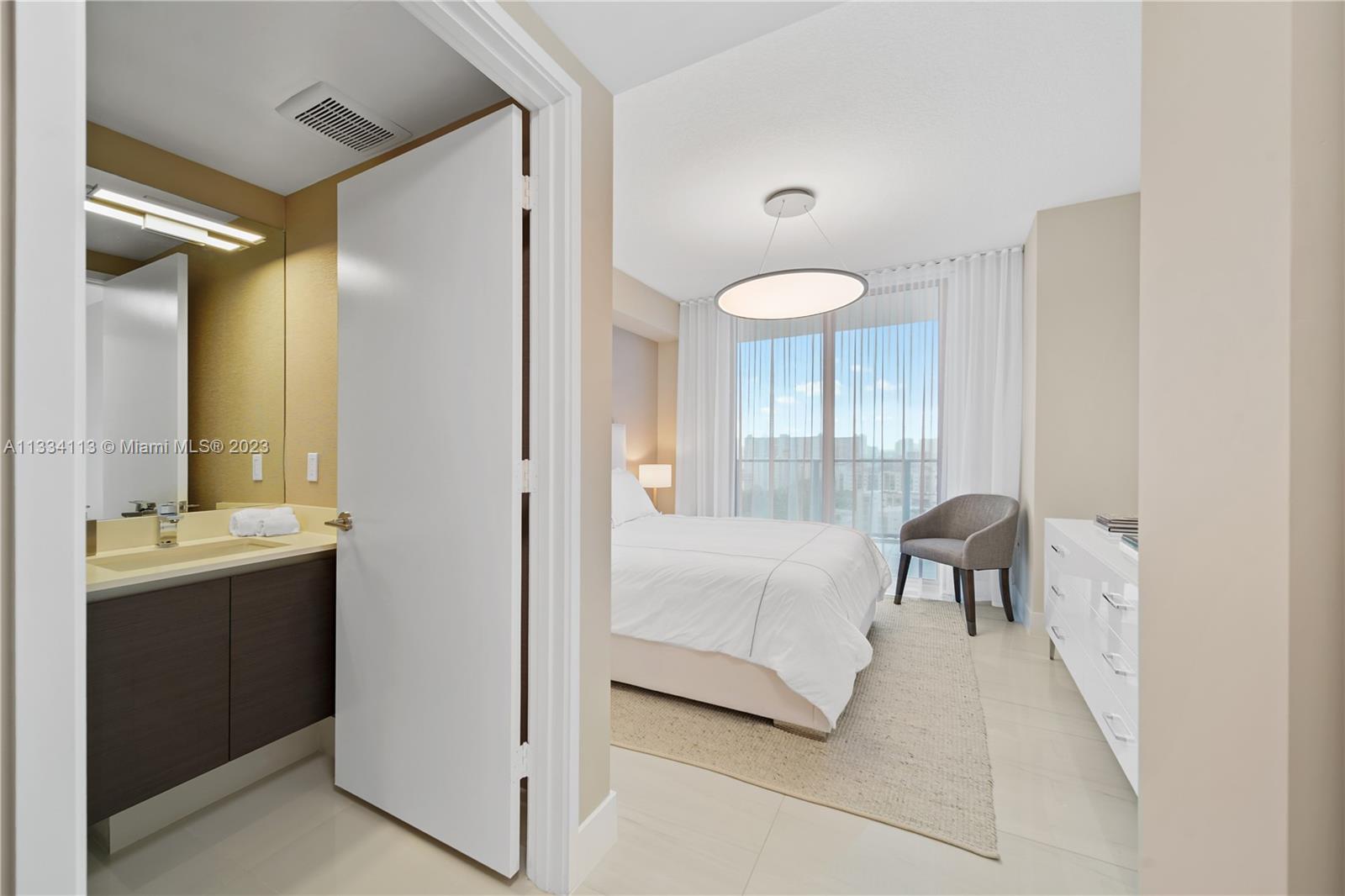 PARQUE TOWERS CONDO - Residential Lease