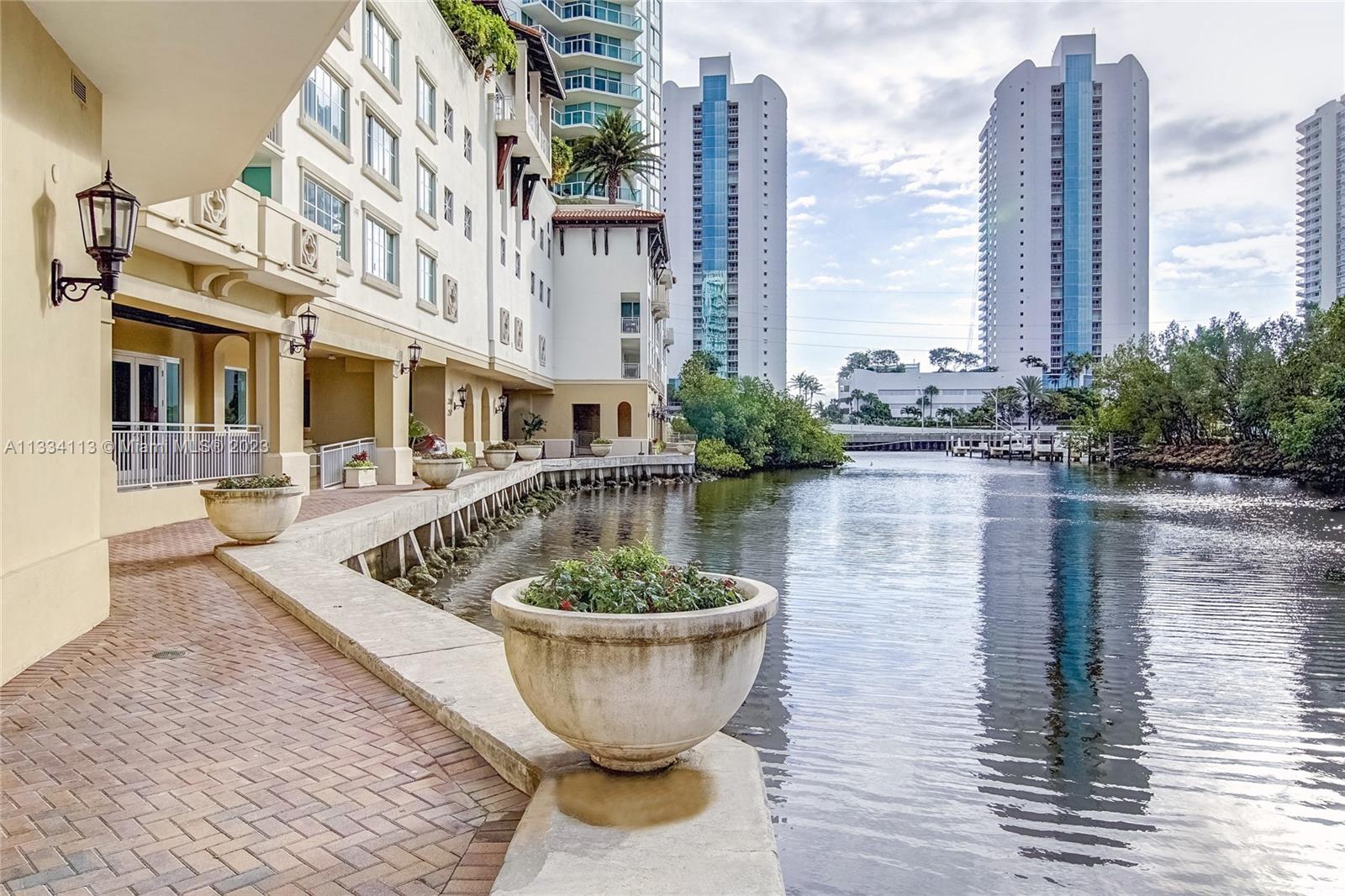 PARQUE TOWERS CONDO - Residential Lease