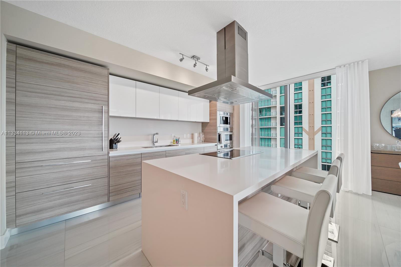 PARQUE TOWERS CONDO - Residential Lease