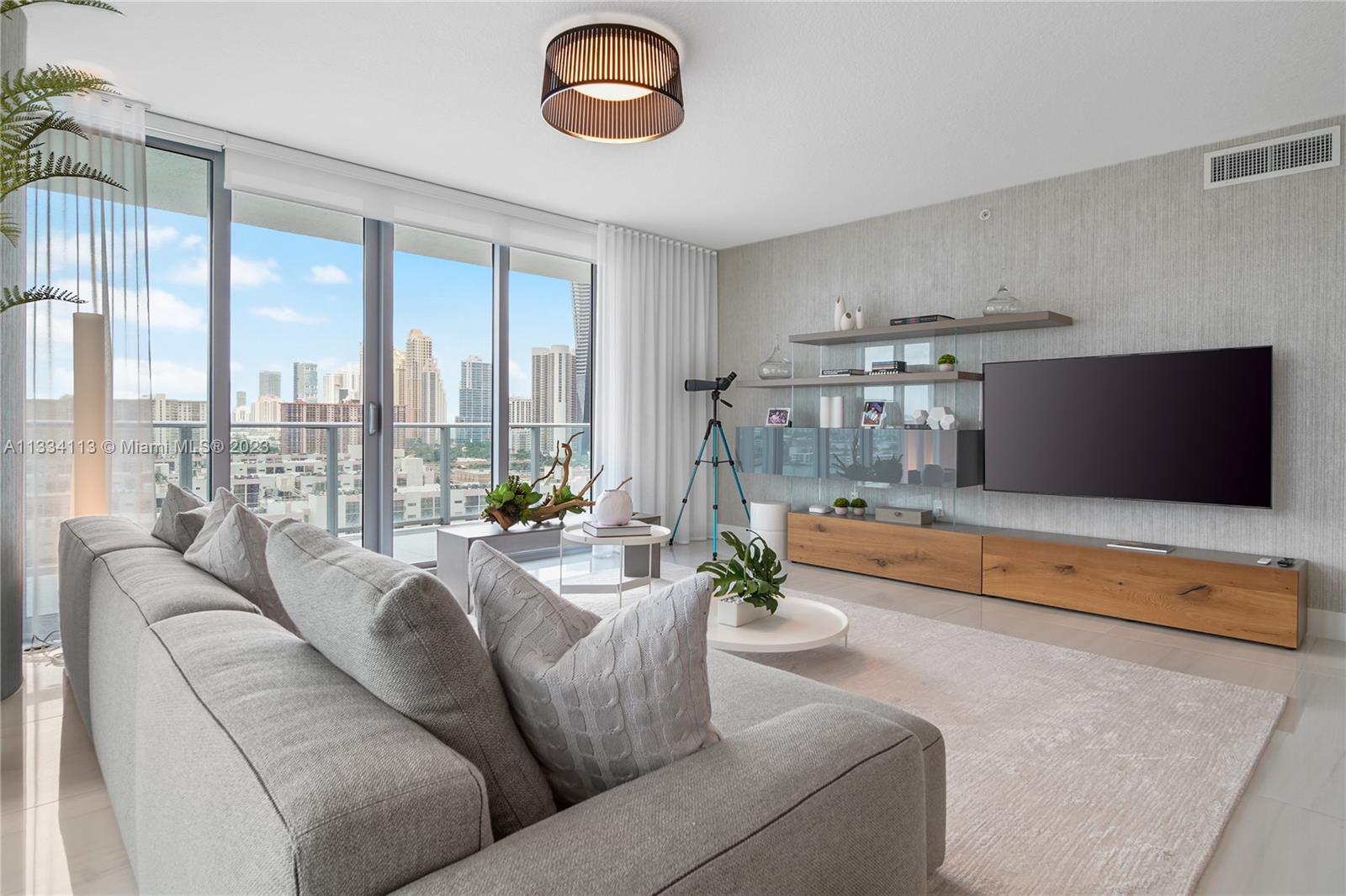 PARQUE TOWERS CONDO - Residential Lease