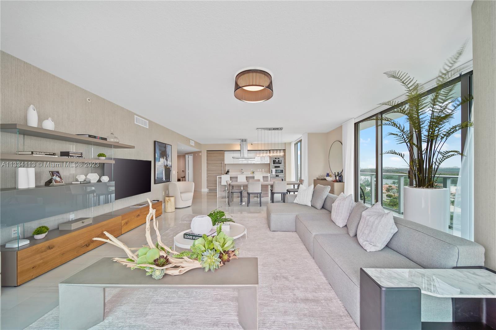 PARQUE TOWERS CONDO - Residential Lease