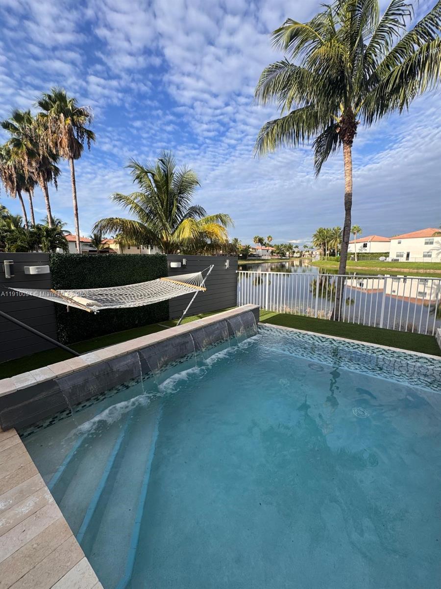 DORAL BREEZE - Residential Lease