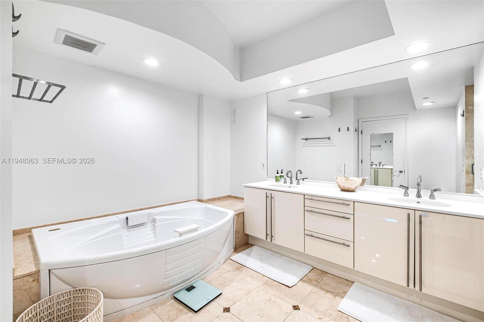 MURANO AT PORTOFINO CONDO - Residential Lease
