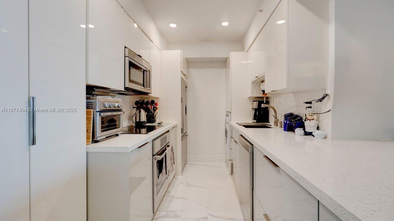 WAVE CONDO - Residential