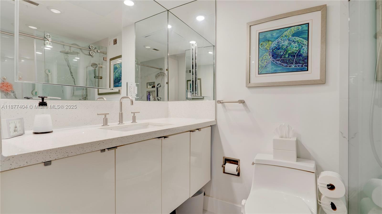 WAVE CONDO - Residential