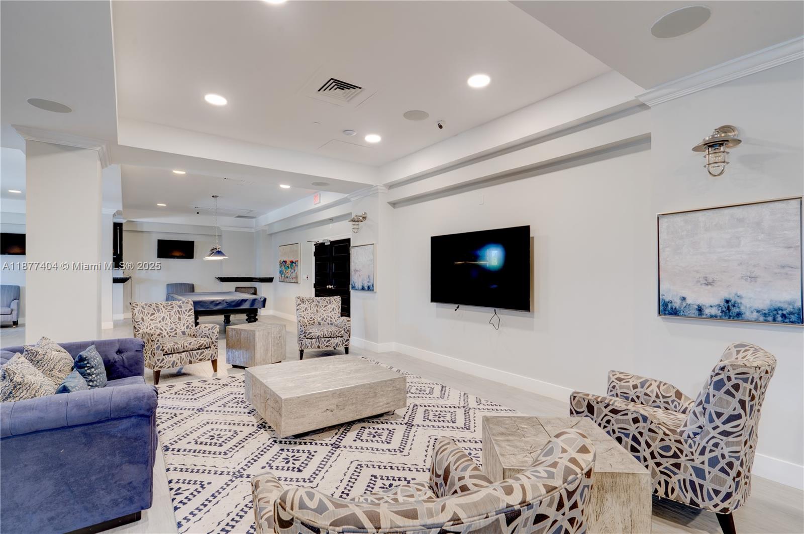 WAVE CONDO - Residential