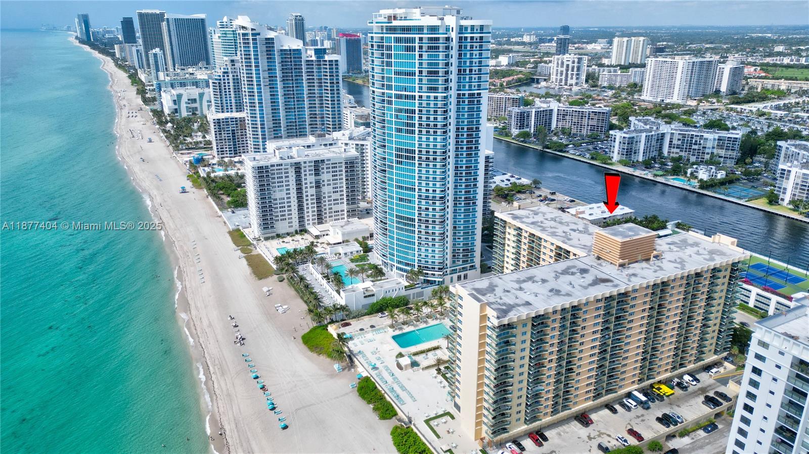 WAVE CONDO - Residential