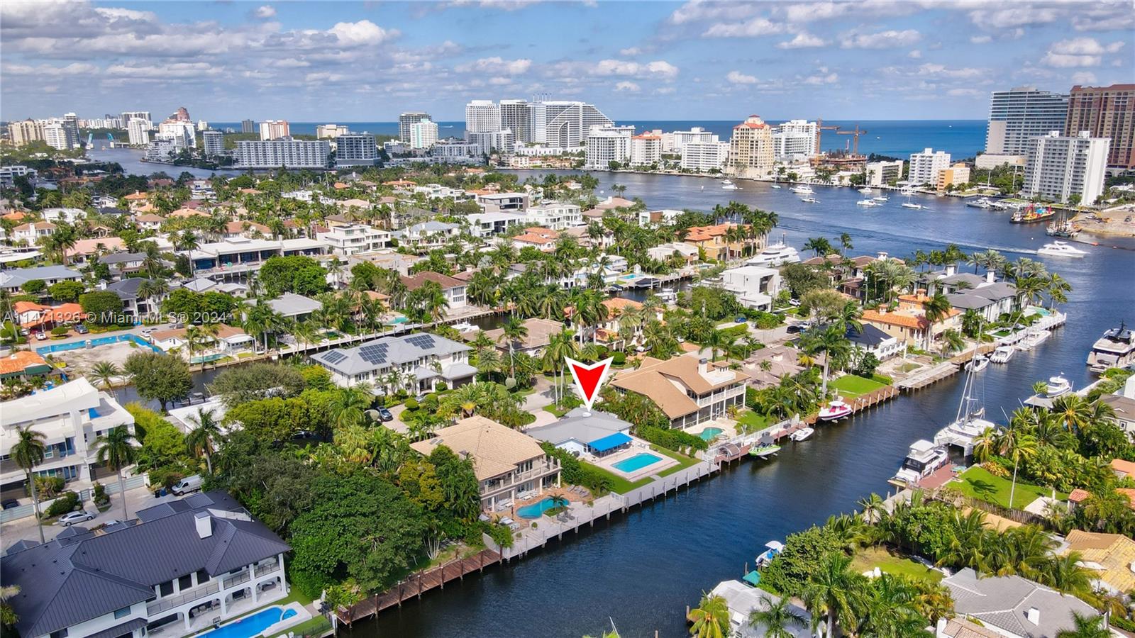 SEVEN ISLES - Residential